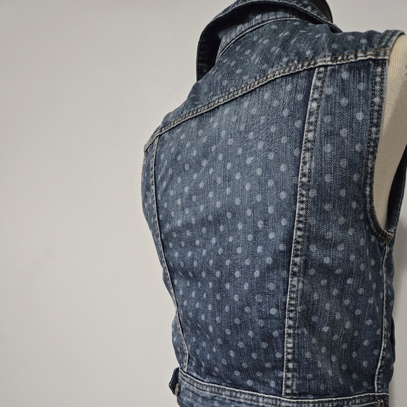 TALULA ARITZIA Blue Denim Button Up Vest With Faded Polka Dots. Size Small - Picture 6 of 16